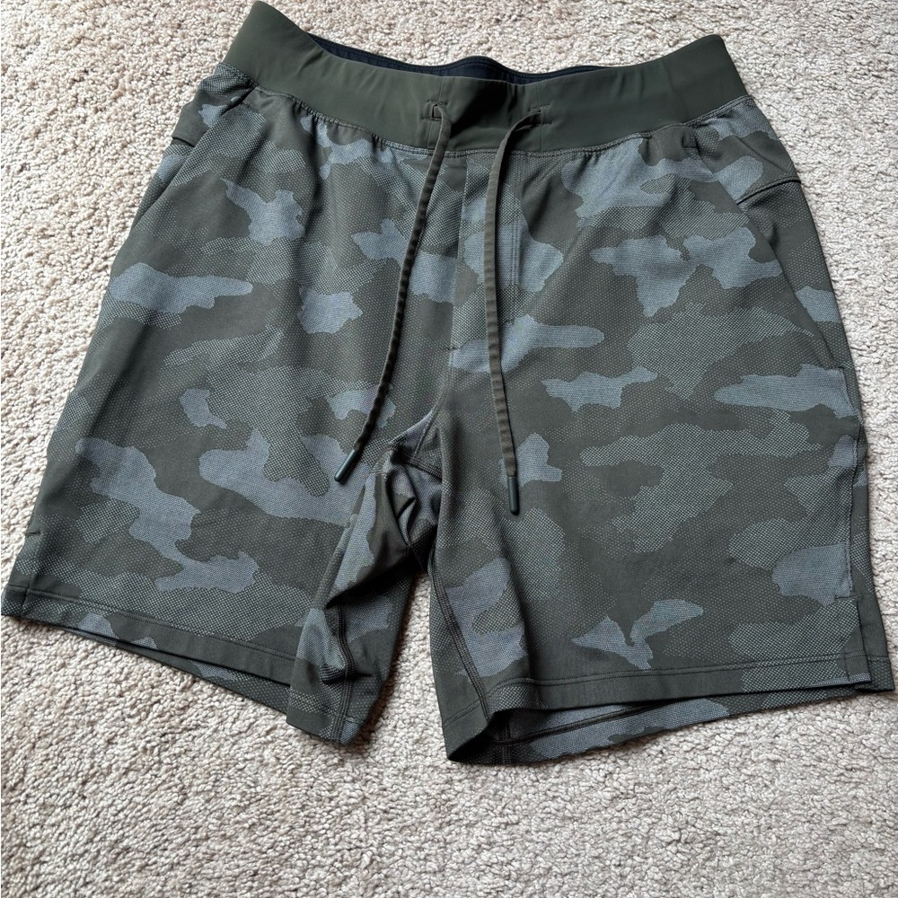 Lululemon THE shorts - 7 inch
